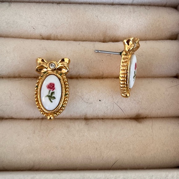 Cottage core earrings - Picture 2 of 2